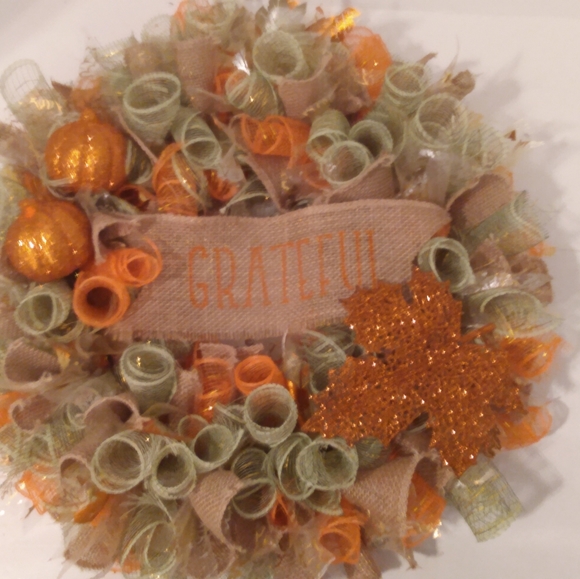 Fall Themed Wreath "Grateful" - Picture 2 of 11